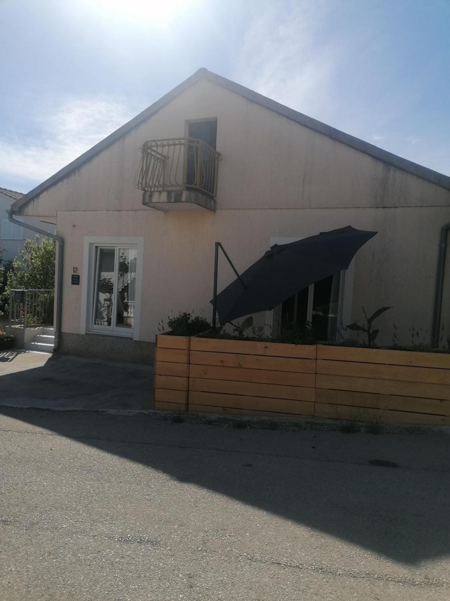 Haeuschen Am Meer Vodice Exterior foto